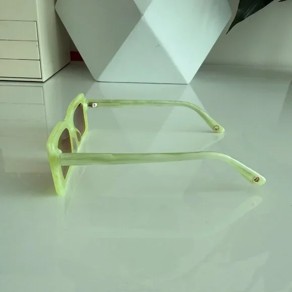 CULT GAIA Hera Sunglasses - Color Mantis - Picture 7 of 8